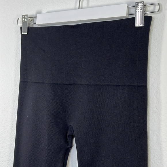 SPANX Look‎ at Me Now Black leggings size Medium Women’s clothing - Picture 8 of 12